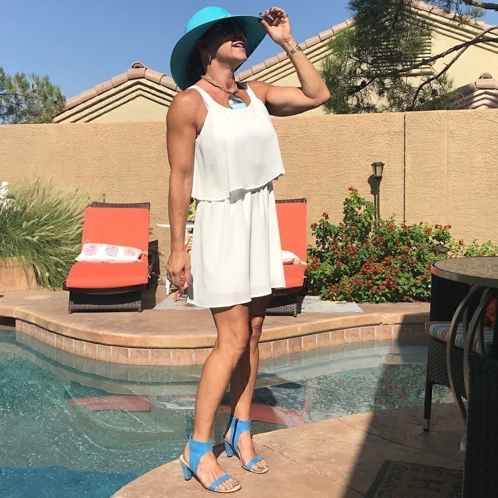 One Story Sleeveless Dress with Scoop Neck and Elastic Waist.  Size Small.